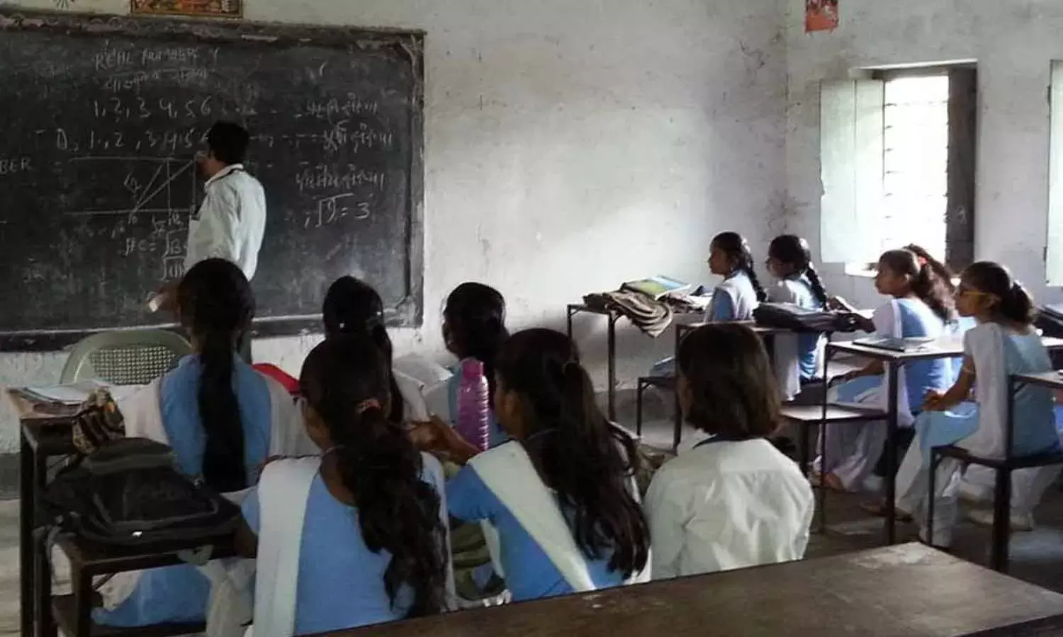 TS private schools teachers continue to wait for Rs 2,000, free rice promised by state