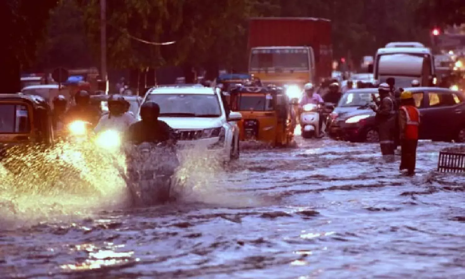 Red alert: IMD forecasts very heavy rainfall in several Telangana districts