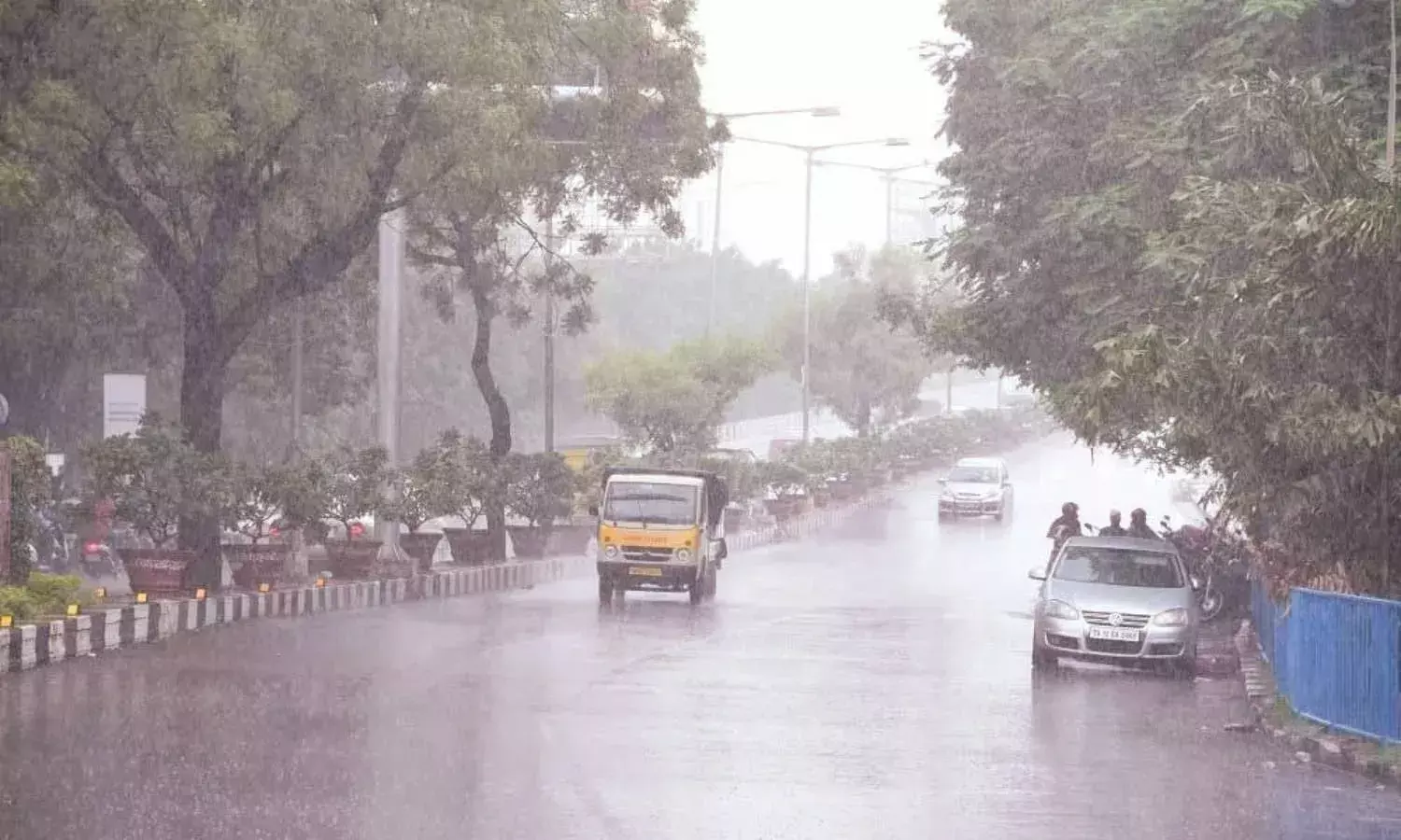 Heavy rains to lash Telangana districts
