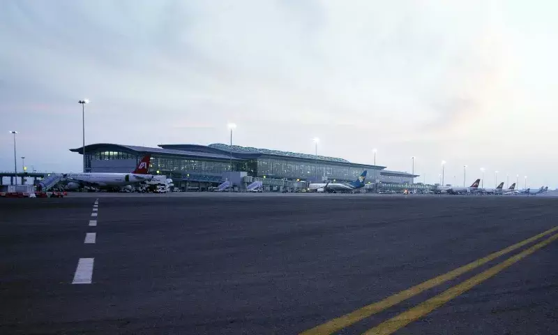 Airport adds 4 Rapid Exit Taxiways, 98% airside lighting now LEDs