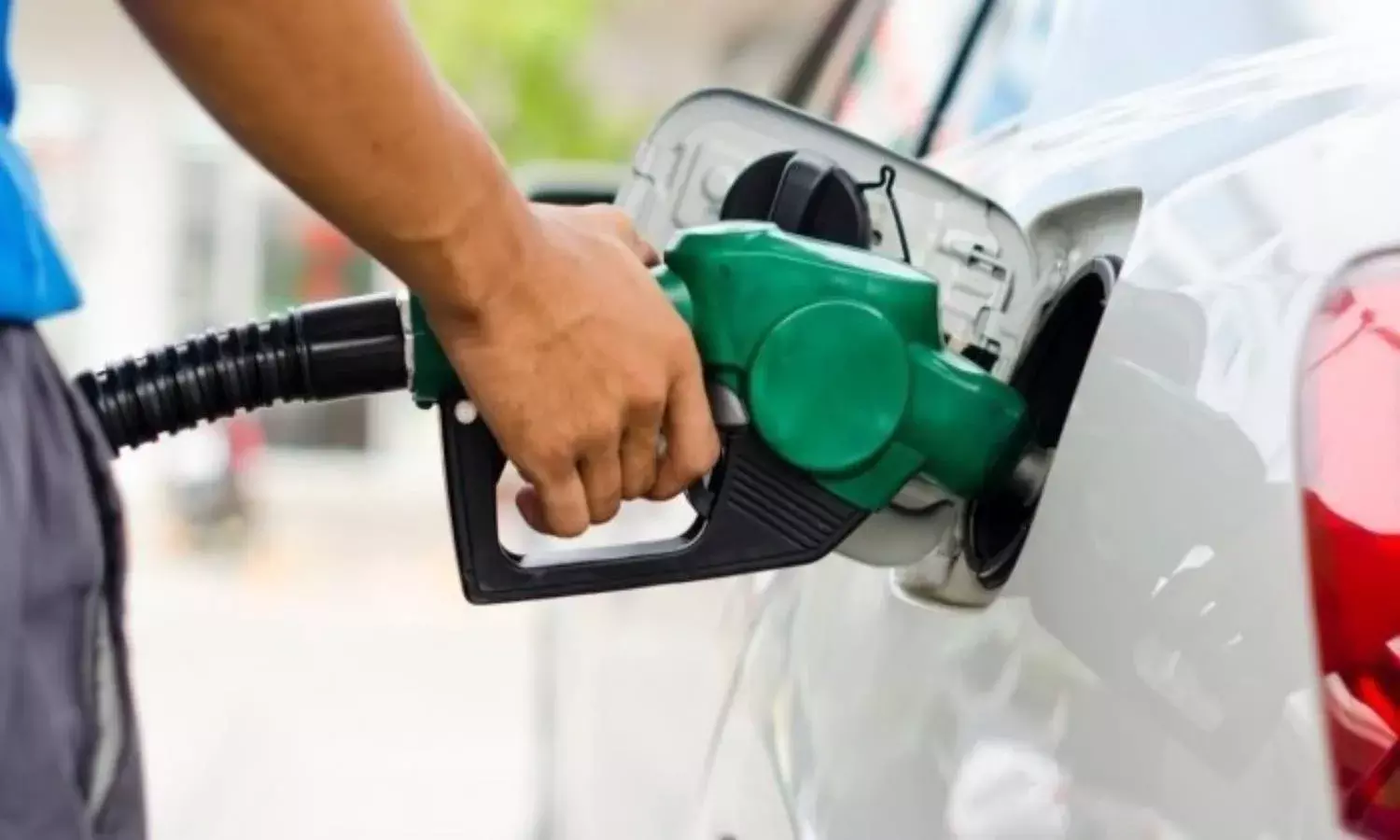Petrol prices hiked 39 times since April 2021, diesel 36 times: Centre