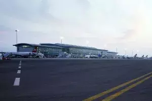 Airport adds 4 Rapid Exit Taxiways, 98% airside lighting now LEDs Airport adds 4 Rapid Exit Taxiways, 98% airside lighting now LEDs