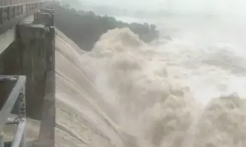 KCR directs officials, ministers to take measures to prevent floods in Godavari, Krishna areas