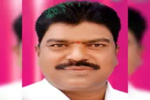 Huzarabad by-poll: KCR appoints SC leader Banda Srinivas as TSSCDCL chairman Huzarabad by-poll: KCR appoints SC leader Banda Srinivas as TSSCDCL chairman