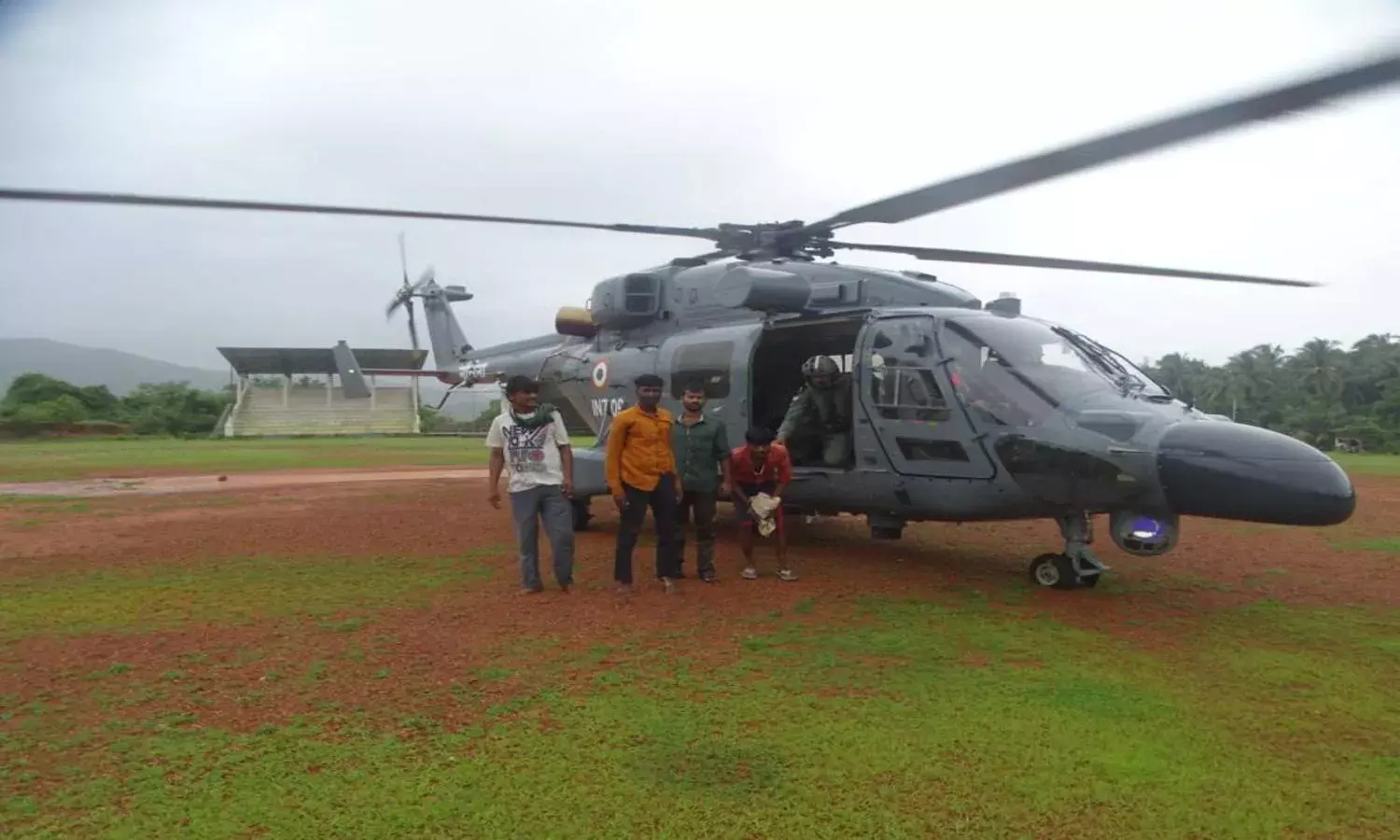 Indian Navy assists in rescue operations in flood-hit Maharashtra, Karnataka, Goa