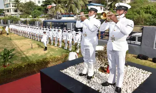 Eastern Naval Command pays homage to bravehearts on Kargil Vijay Diwas