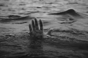 Mired in dispute, four of family jump into Godavari; two bodies fished out Mired in dispute, four of family jump into Godavari; two bodies fished out