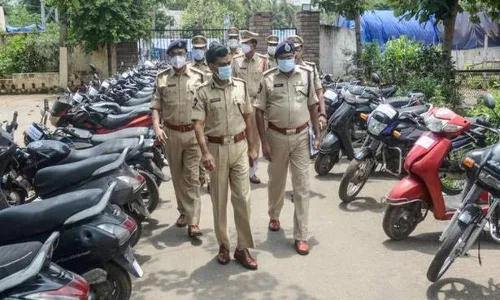 Vizag: Motorbike lifting gang busted; 10 arrested, 76 stolen two-wheelers recovered