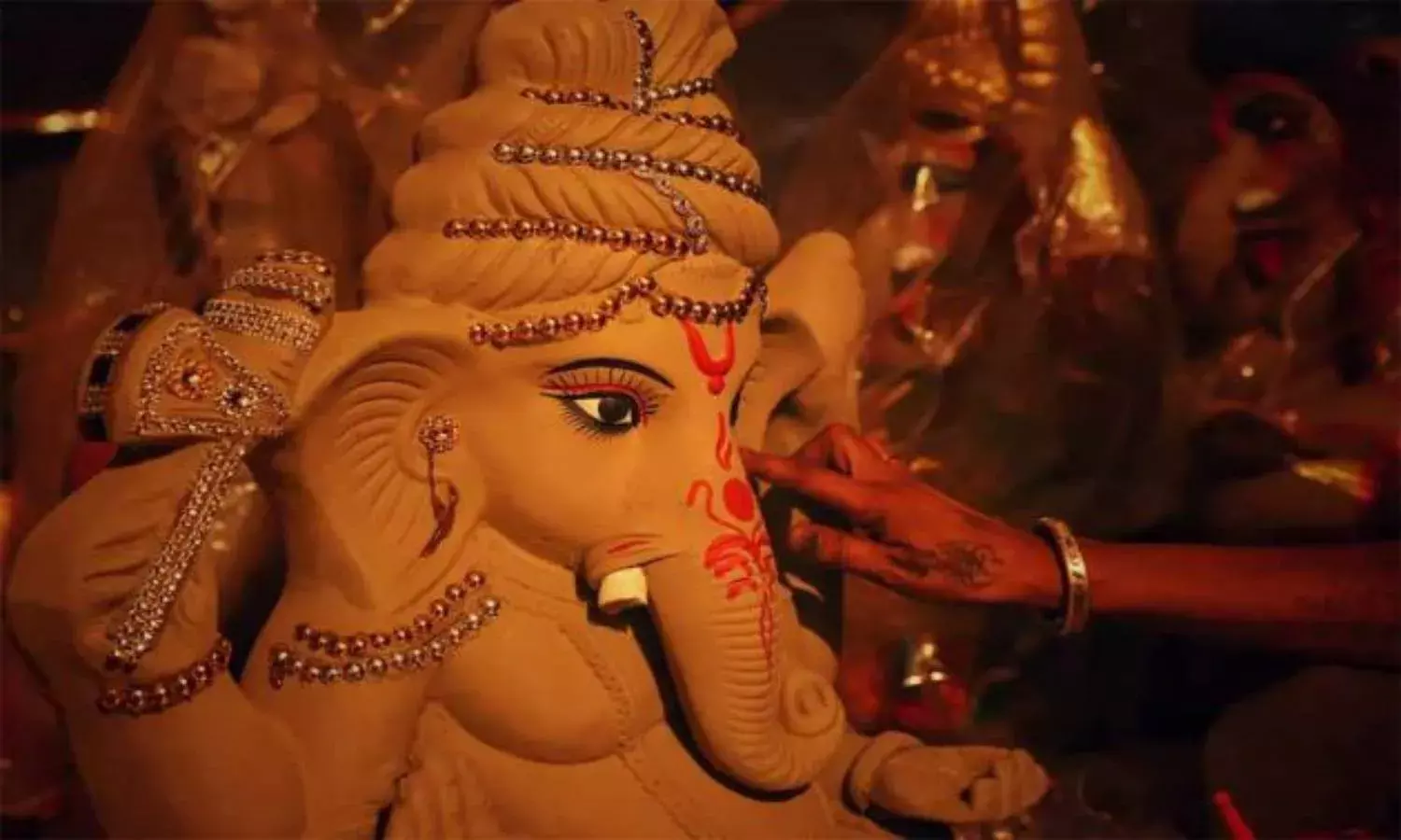 Ganesh pandal row: Tension in Andhra, BJP workers clash with police