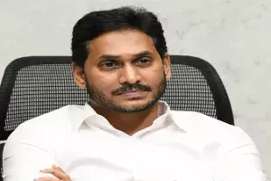 Jagan orders priority to Aarogyasri patients in COVID health hubs Jagan orders priority to Aarogyasri patients in COVID health hubs