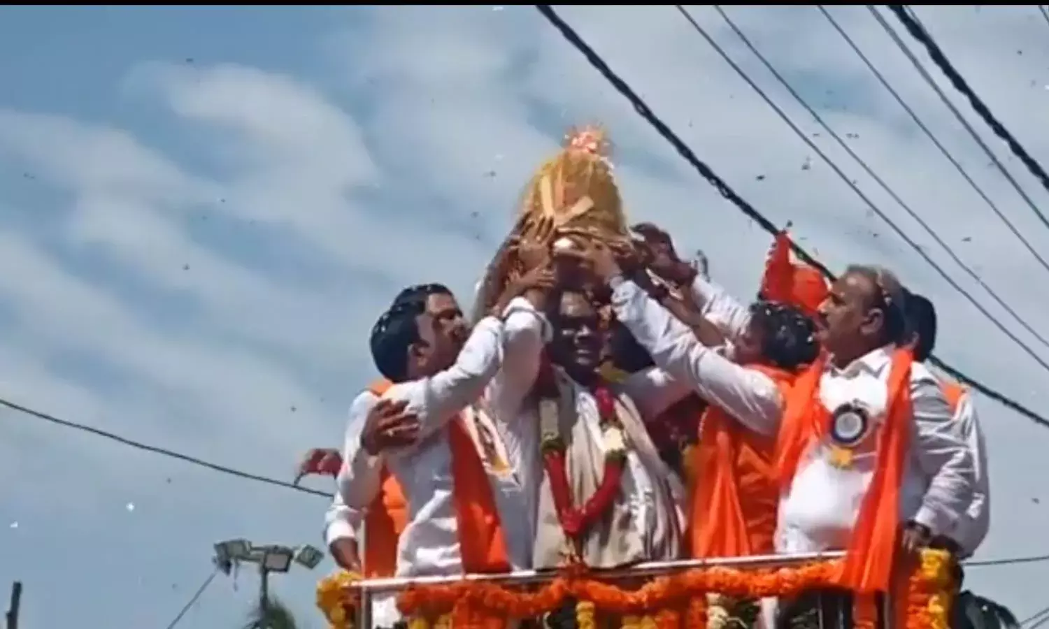 Balapur laddu auctioned for record Rs. 18.90L