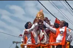 Balapur laddu auctioned for record Rs. 18.90L Balapur laddu auctioned for record Rs. 18.90L