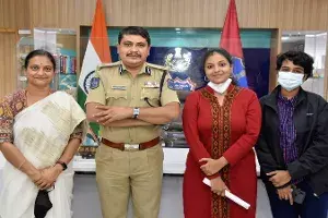 `BusLoBharosa: Of unsafe public transport, sexual harassment and behavioral change `BusLoBharosa: Of unsafe public transport, sexual harassment and behavioral change