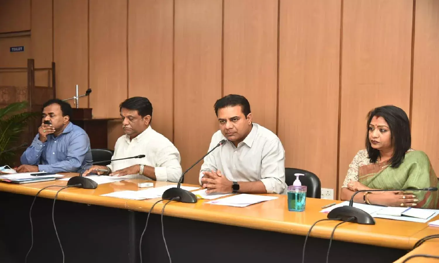 Merger of Cantt with GHMC: Majority of SCB residents in favor of merger, says KTR