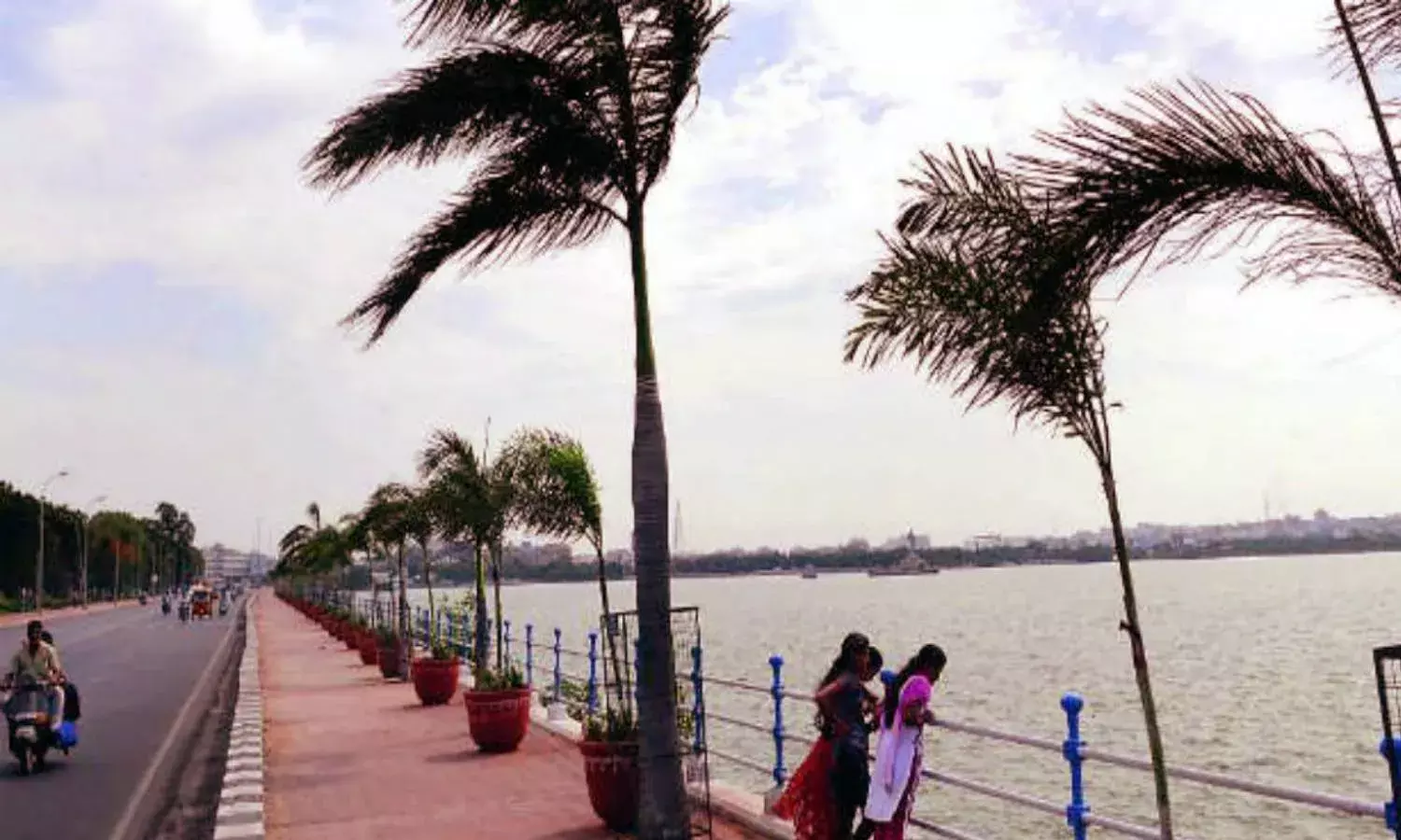 Hyderabad reels under humidity after incessant rains