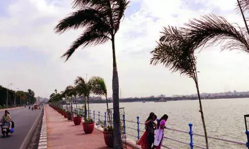 Hyderabad reels under humidity after incessant rains