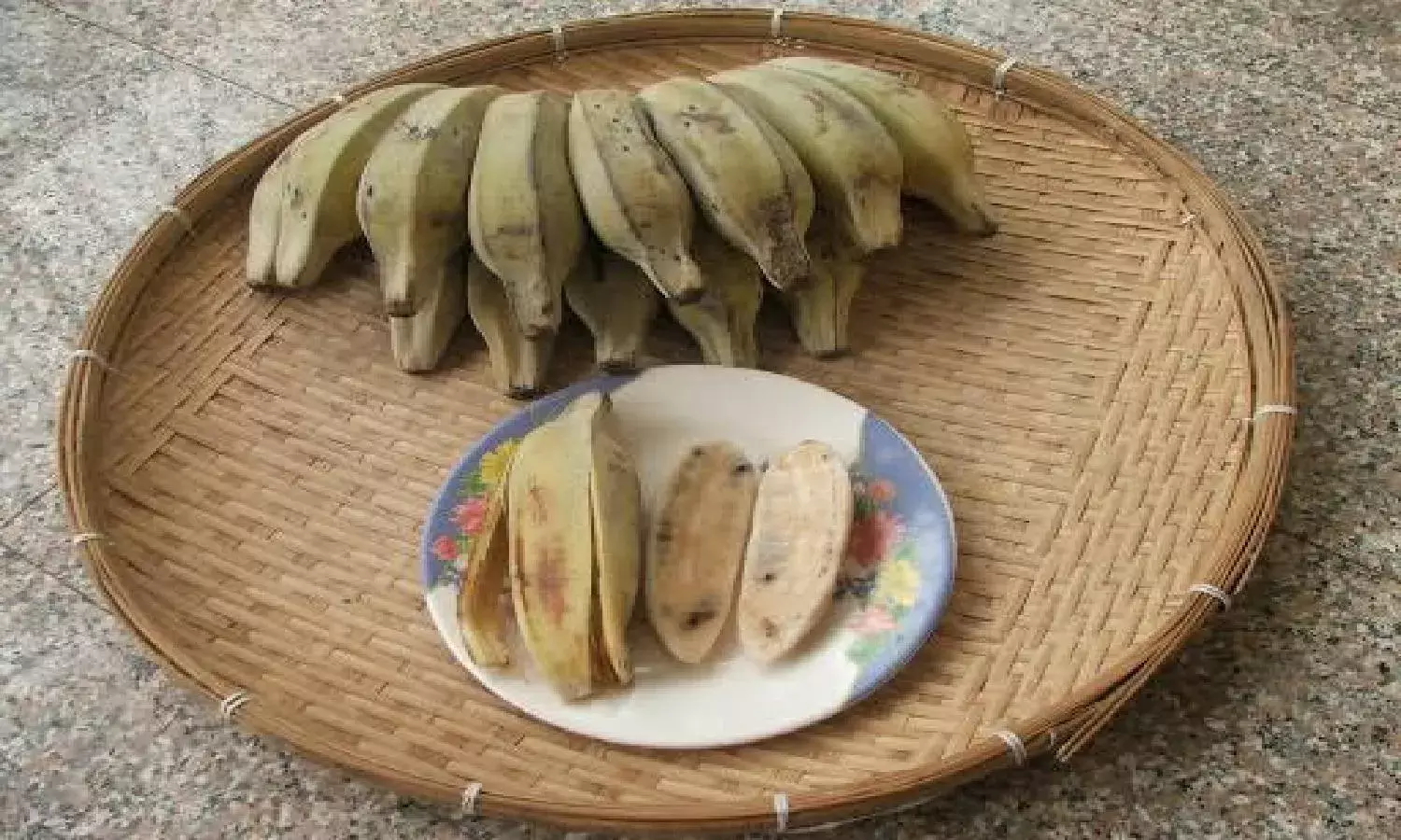 Banana extract: a new green method to synthesize activated carbon