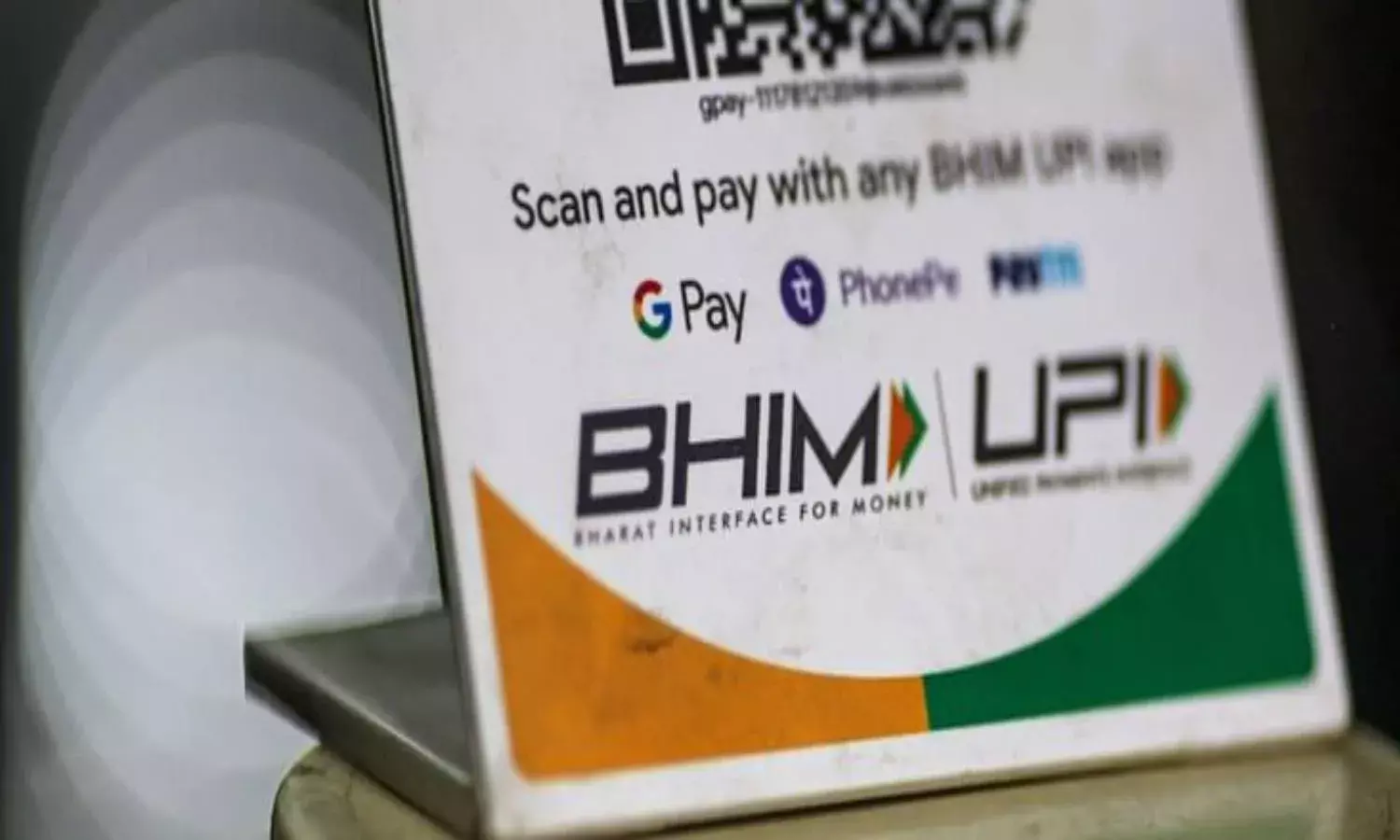 TSRTC goes digital: Now, scan QR code at JBS to book bus ticket