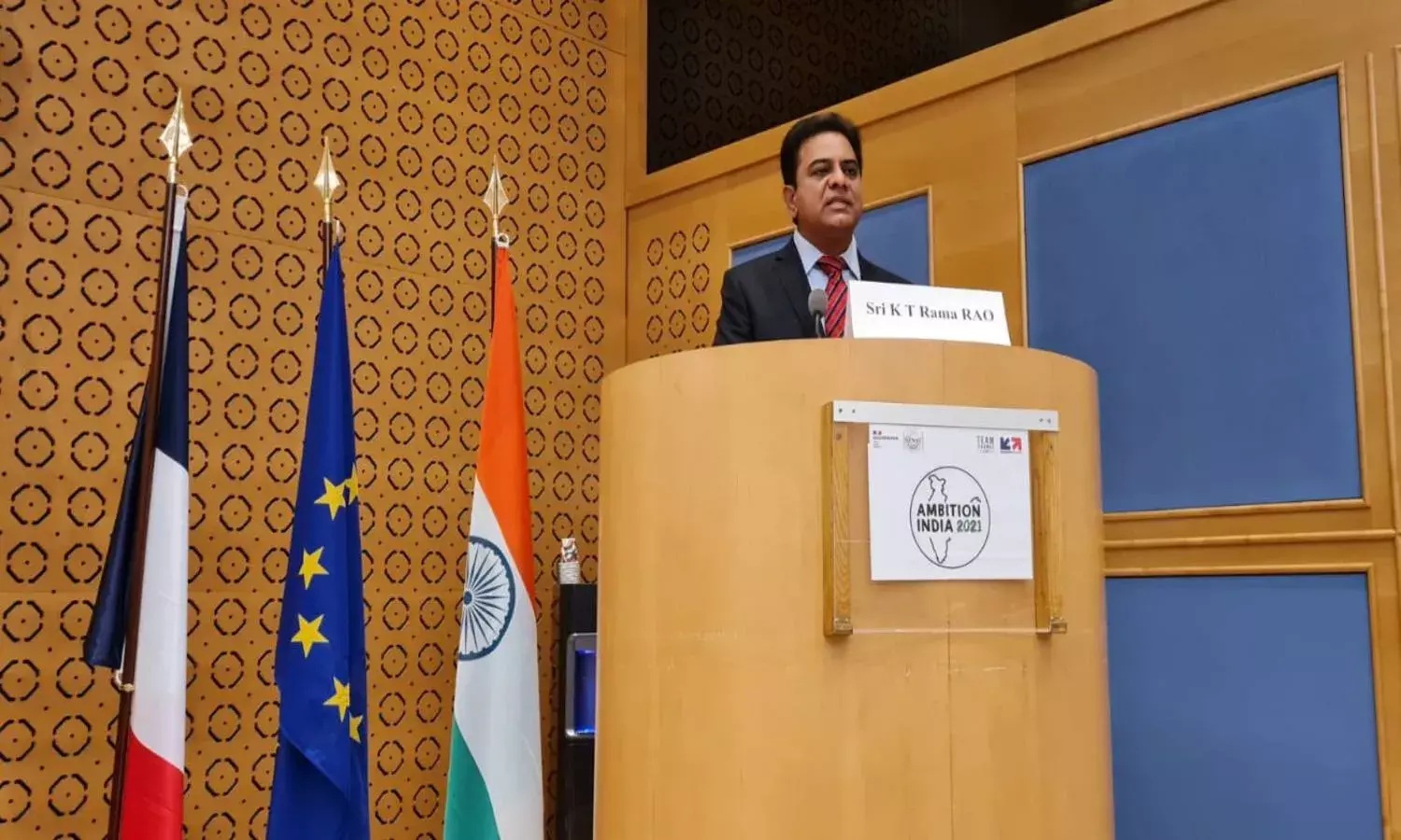 KTR in Paris: Minister says state willing to develop industrial cluster for French companies