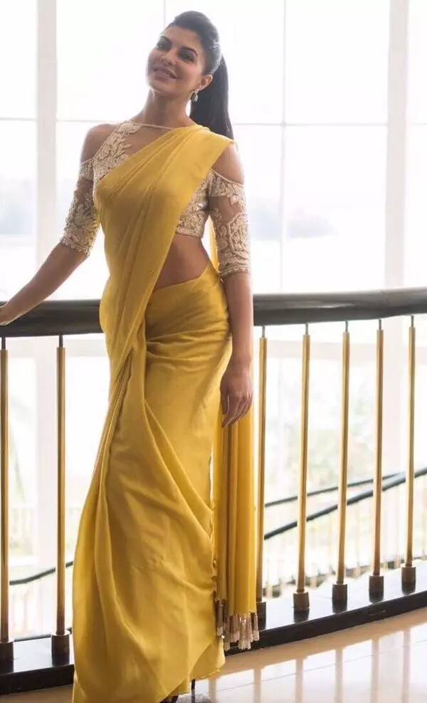 South Beauty Pranitha Subhash's Tempting Saree Looks For Festive Season