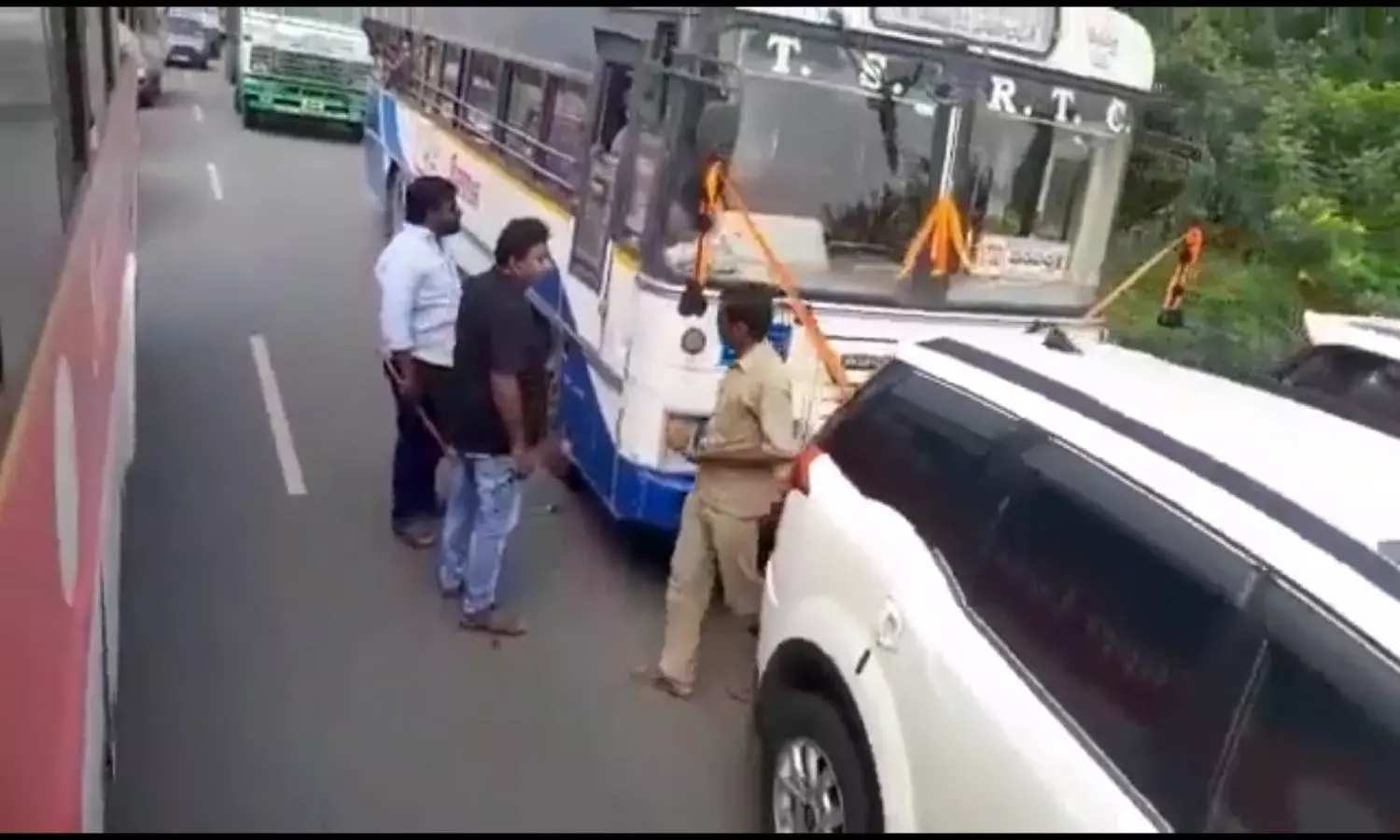 2 TRS MLA aides booked for abusing RTC driver in Shadnagar
