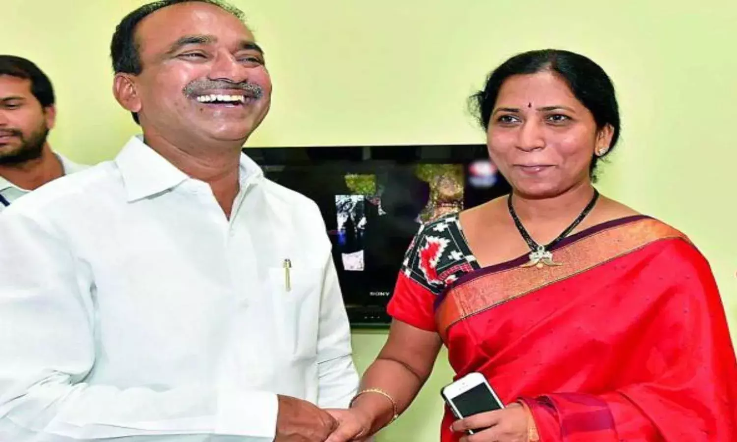 Land grabbing case: Telangana govt serves notice to Eatalas family