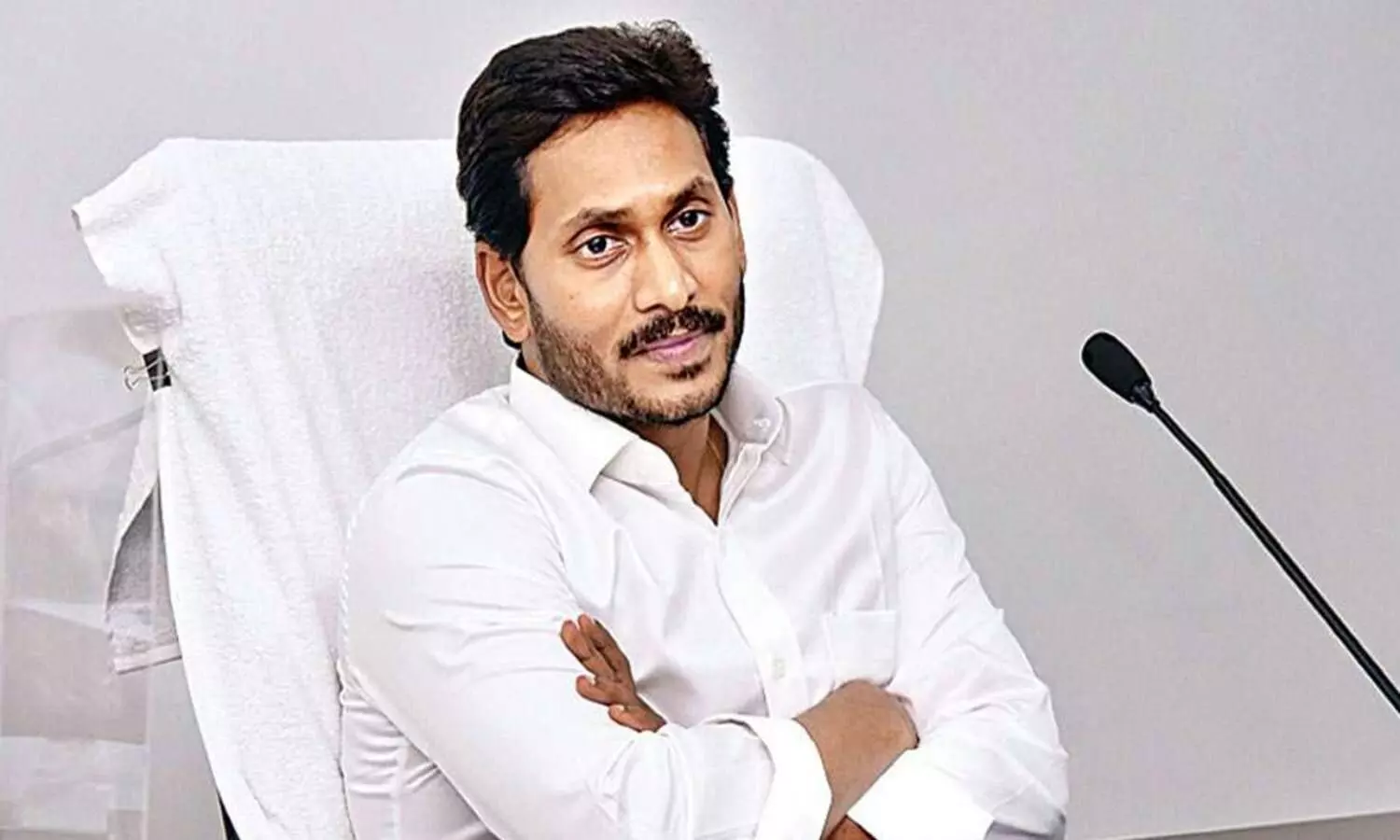 Jagan reviews Jagananna Sampoorna Gruha Hakku scheme Jagan reviews Jagananna Sampoorna Gruha Hakku scheme