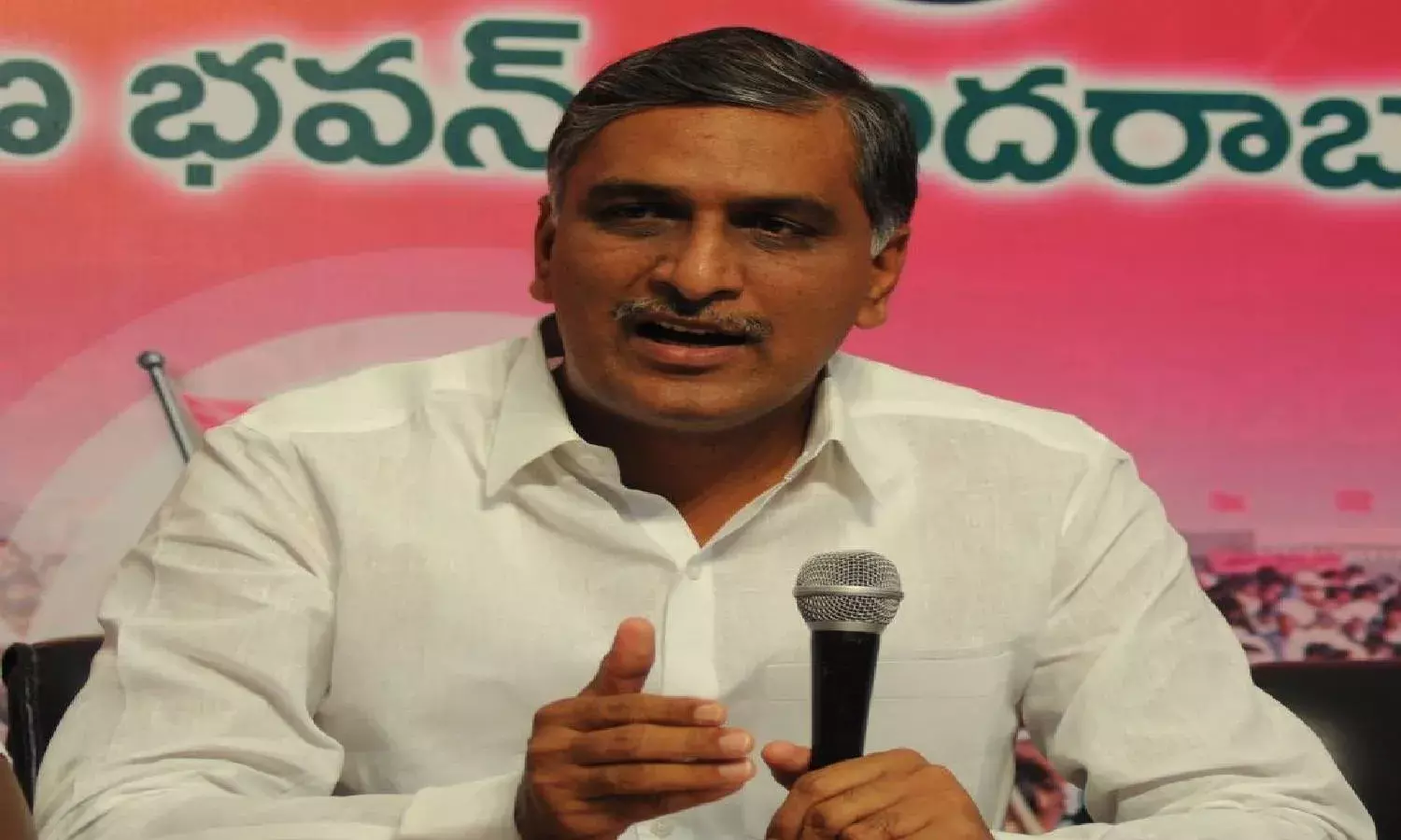 Make Telangana 100% Covid vaccinated state: Health Minister T Harish Rao