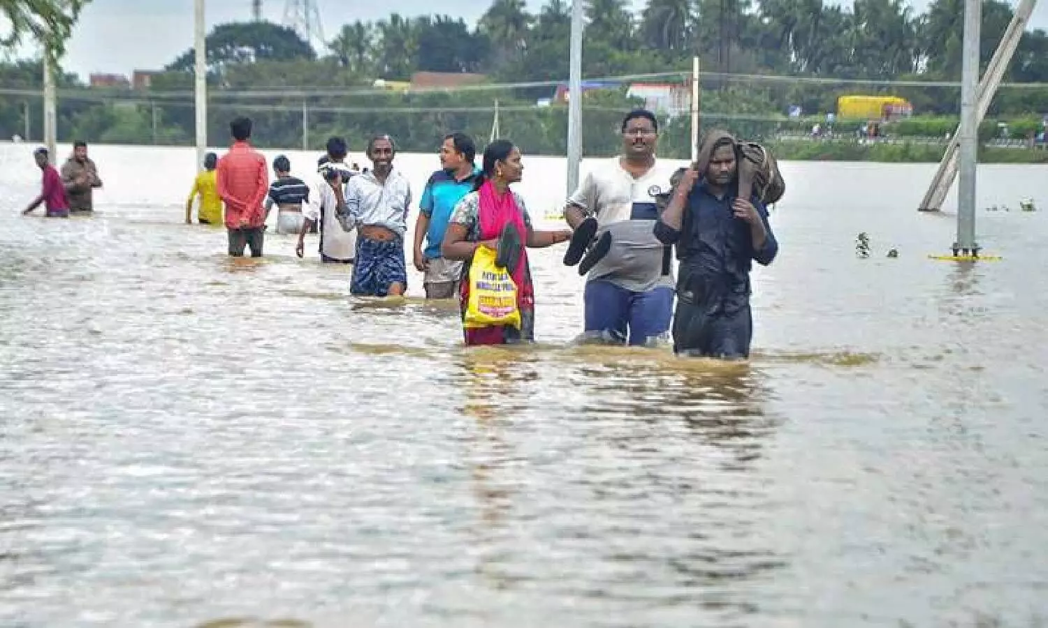 24 killed, 17 missing in flash floods in Andhra Pradesh