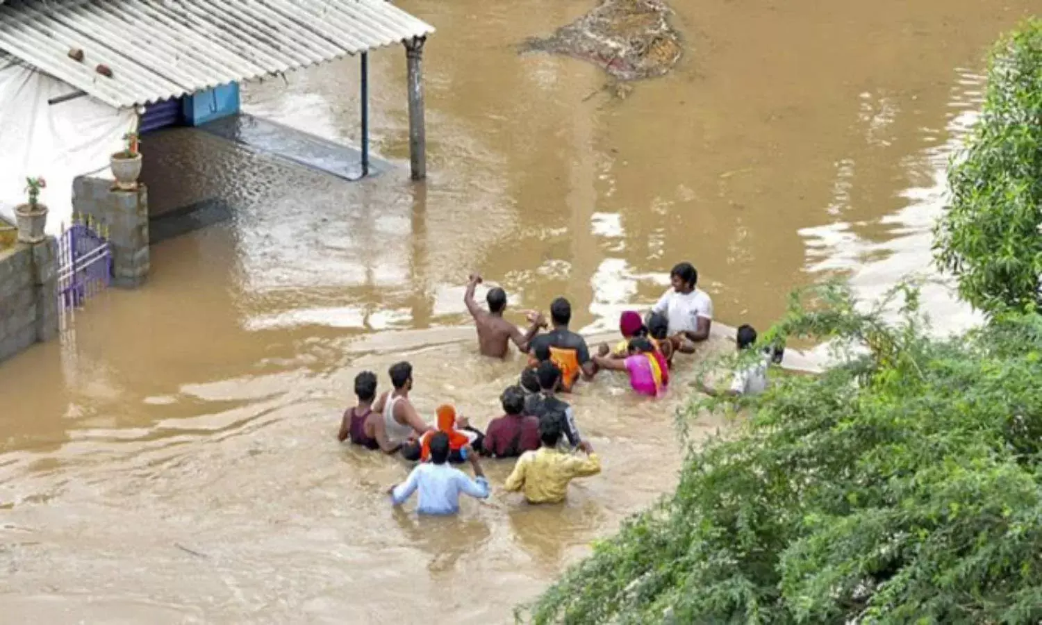 Andhra floods: Death toll touches 41; 40,000 people evacuated in Nellore