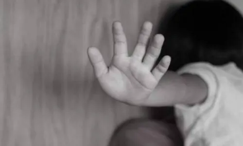 Guntur shocker: 70YO shopkeeper `rapes 5YO after luring her with chocolates; held