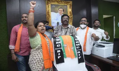 Attack on Hyd Mayors office: CP Anjani Kumar ordered probe