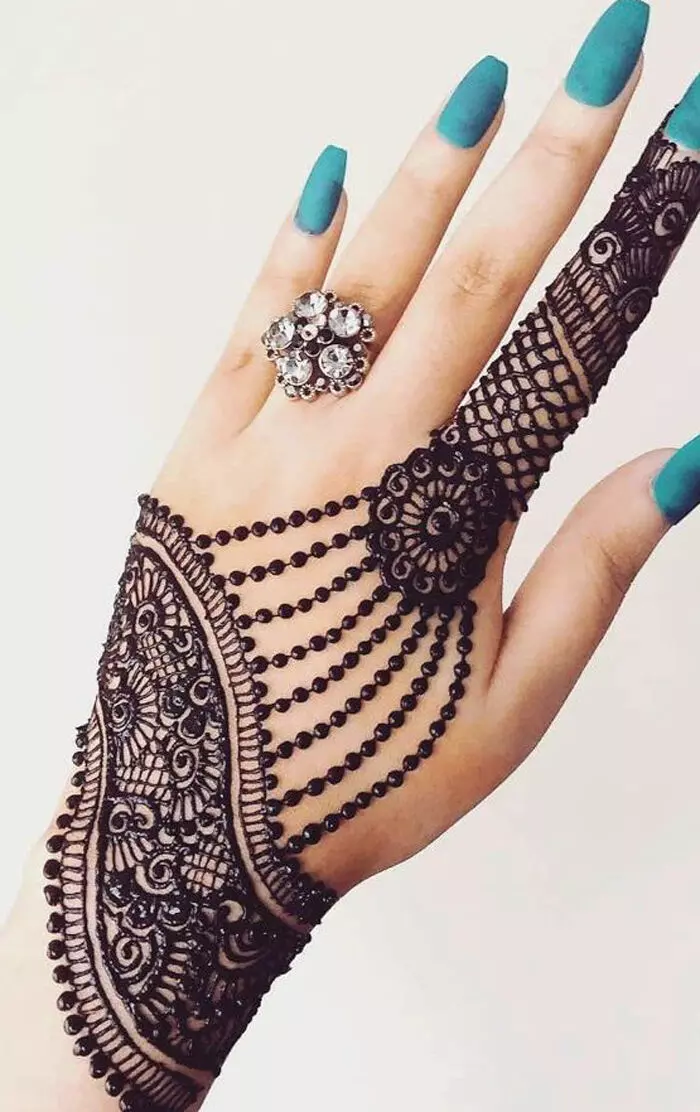 Latest 50 Finger Mehndi Designs That We Absolutely Adore – ShaadiWish
