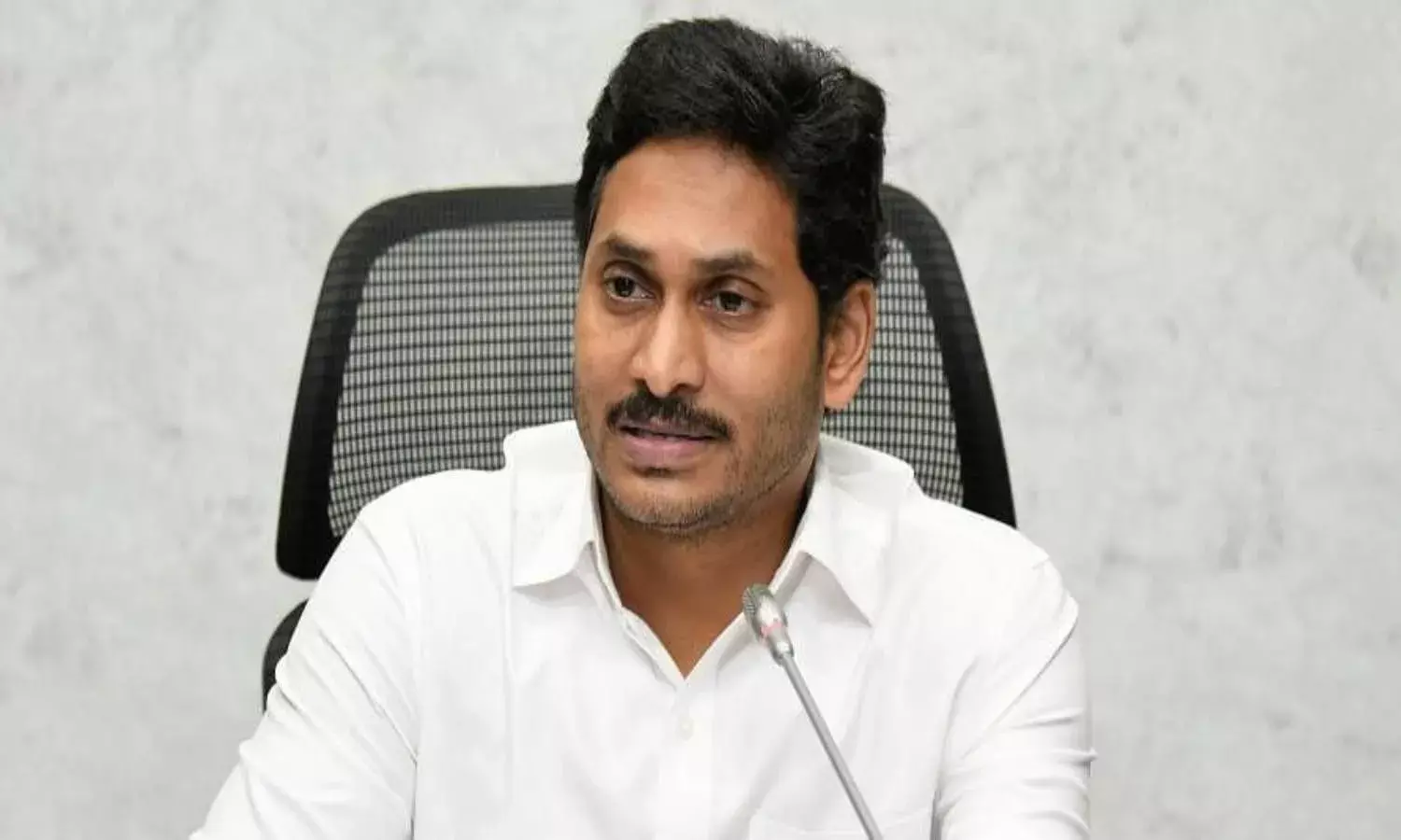 Raise Polavaram issue in parliament; seek Rs 55,657 Cr from Centre: Jagan to MPs