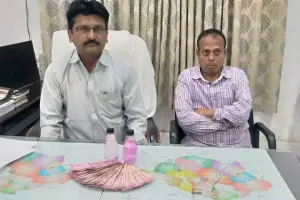Peddapalli RDO, servant arrested for accepting Rs 1L bribe: ACB Peddapalli RDO, servant arrested for accepting Rs 1L bribe: ACB