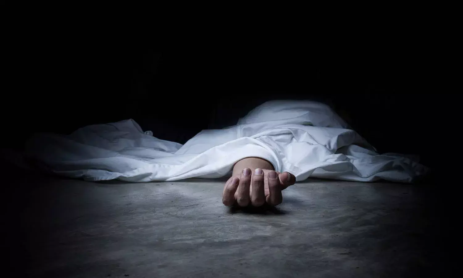 Kadapa: Jilted boyfriend kills housewife after she reunites with family