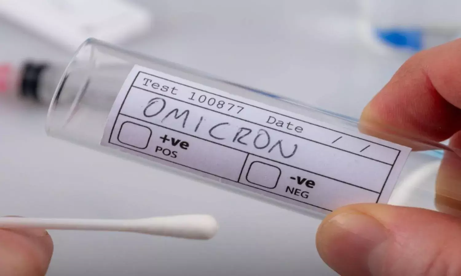 Omicron alert: 35YO woman traveling from UK tests positive for COVID-19 at Hyd airport