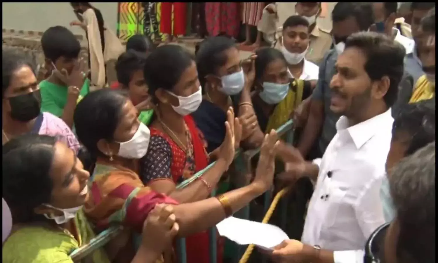 Jagan tours flood-hit villages of Kadapa, extends his support to victims