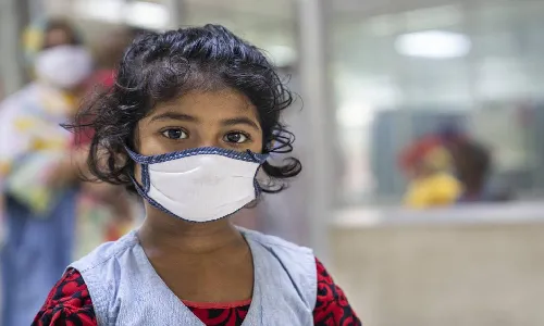 Mask up again: Violators to be fined Rs 1,000, asked to carry double vaccination certificates in TS