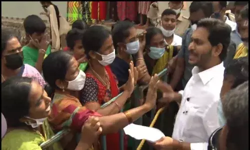Jagan tours flood-hit villages of Kadapa, extends his support to victims