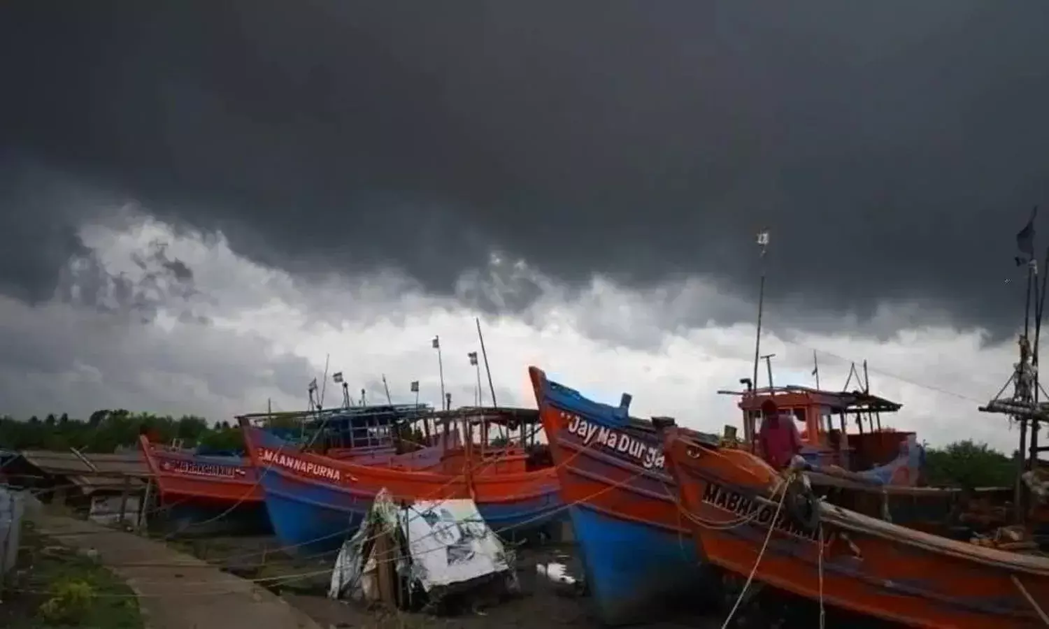 `Jawad: Cyclonic storm to cross Andhra, Odisha coasts on Sat; red alert issued