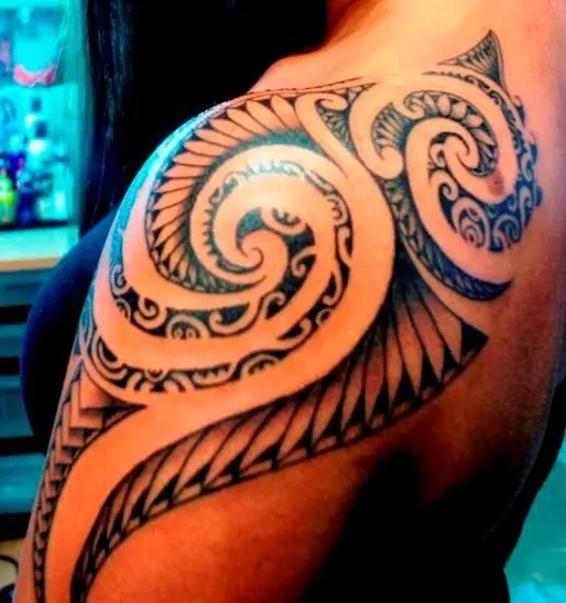 309908 shoulder women tribal tattoo