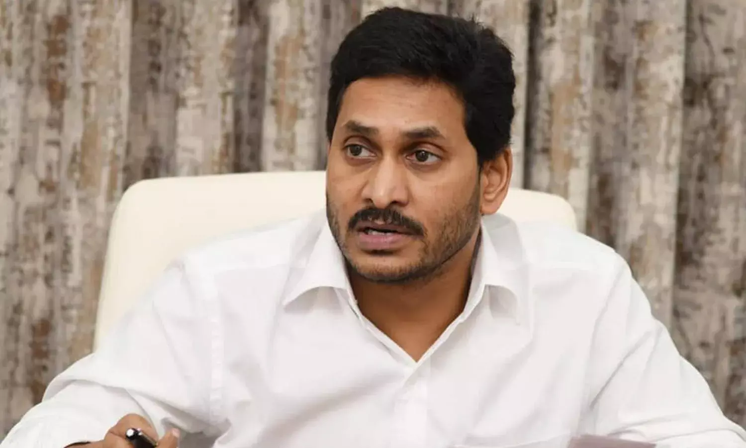 Omicron: Jagan directs officials to conduct RT-PCR tests in all AP airports