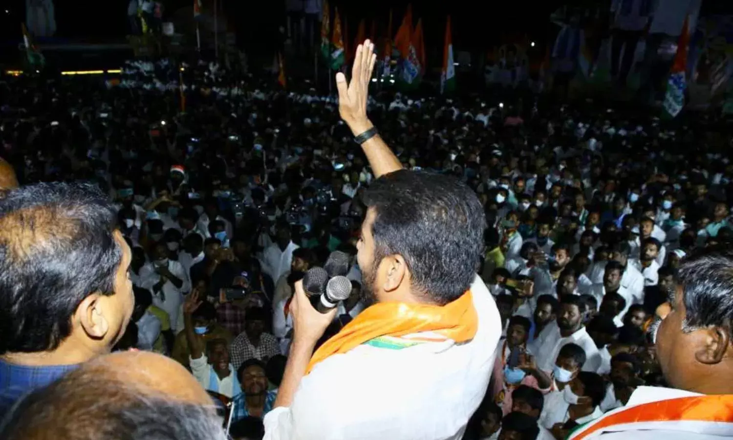 Revanth Reddy alleges Modi, KCR of robbing common people