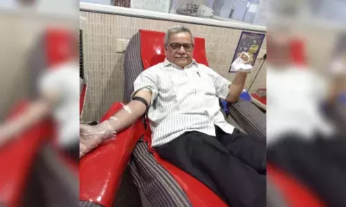 Retd Vizag lecturer donates blood for 100th time, has given 35K ltrs so far