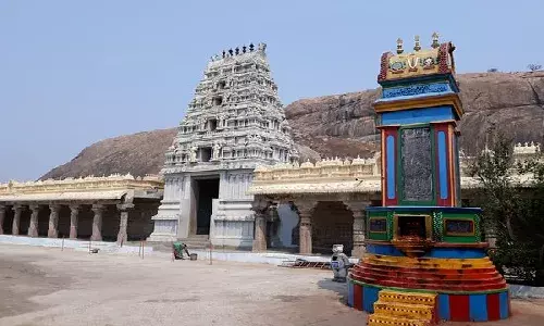 Vizianagaram scion ignored; YSRCP ministers perform puja at Ramatheertham temple