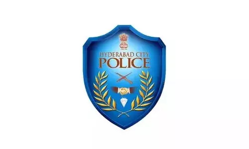 Gang running Aadhar card racket in Hyd busted, 8 held