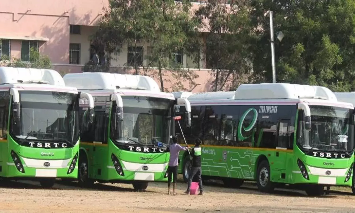 TSRTC to offer free ride to children below 12 yrs on New Year day