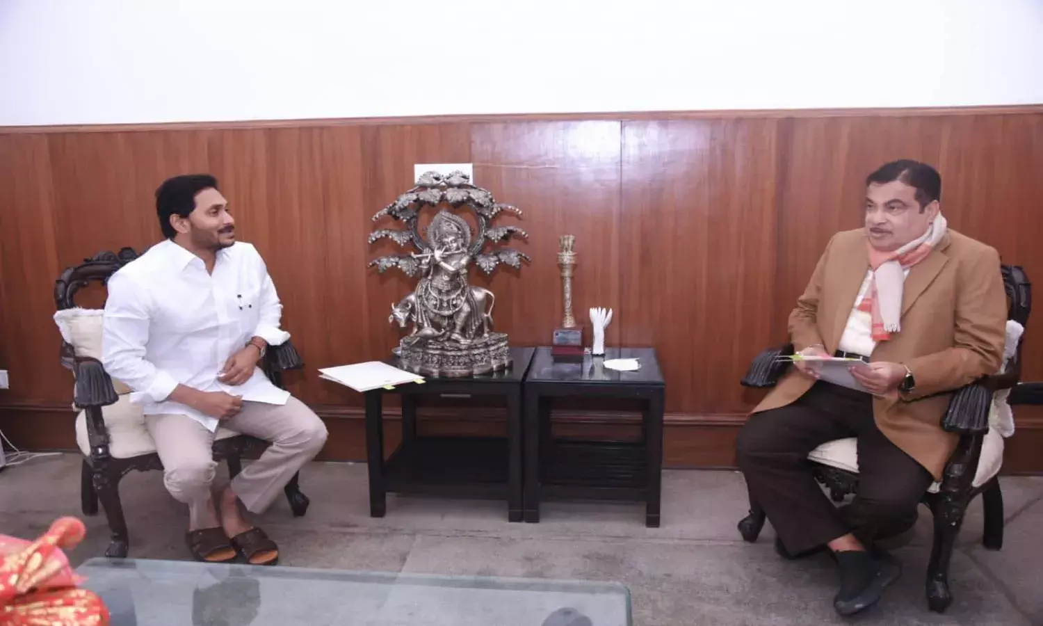 Jagan in Delhi: CM meets Nitin Gadkari, discusses highway projects