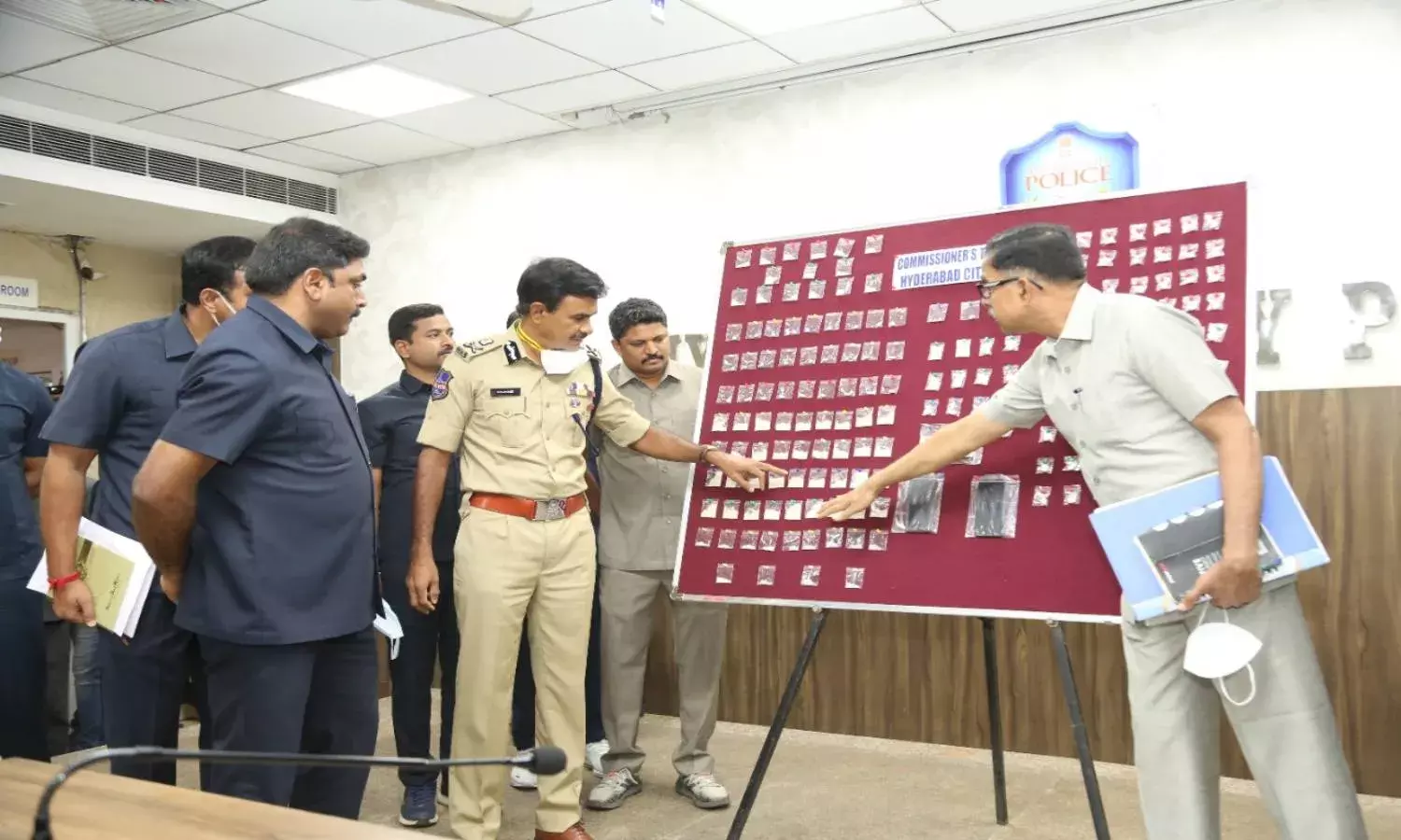 Seven drug traffickers held in Hyderabad; cocaine, MDMA, LSD, ecstasy seized